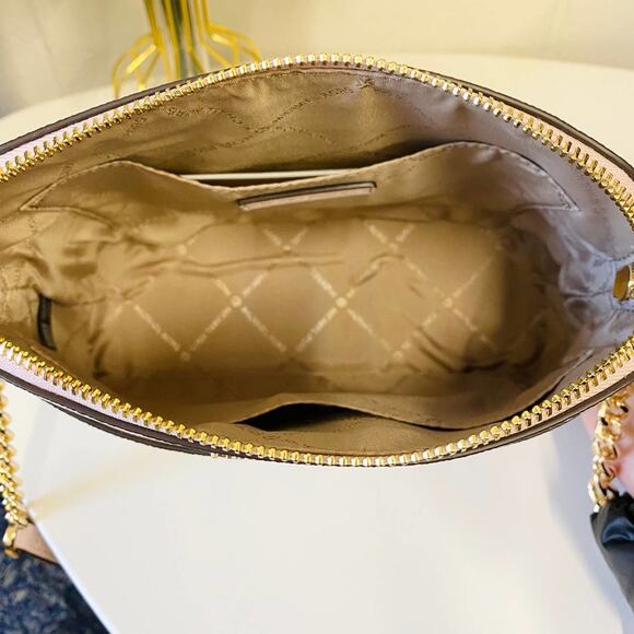 Michael Kors 35F1GTVC6B Jet Set Travel Medium Logo Dome Crossbody Bag - Picture 8 of 8